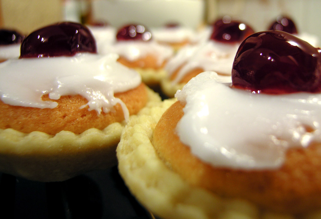 cakes-and-bakes-from-uk-bakewell-tart