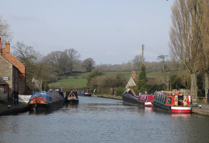 England Travel InspirationA Canal Boat Ride in Northamptonshire, one of the cutest villages in England. Looking for Day Trip Ideas, then this cute little village is the perfect place for a family day outjust take a picnic and enjoy the fresh air!
